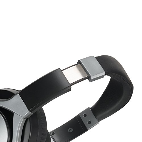 Motorola Pulse Max Over Ear Wired Headphones with Alexa (Black) Motorola Pulse Max Over Ear Wired Headphones with Alexa (Black)