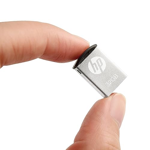 HP v222w 32GB USB 2.0 Pen Drive (Silver) HP v222w 32GB USB 2.0 Pen Drive (Silver)