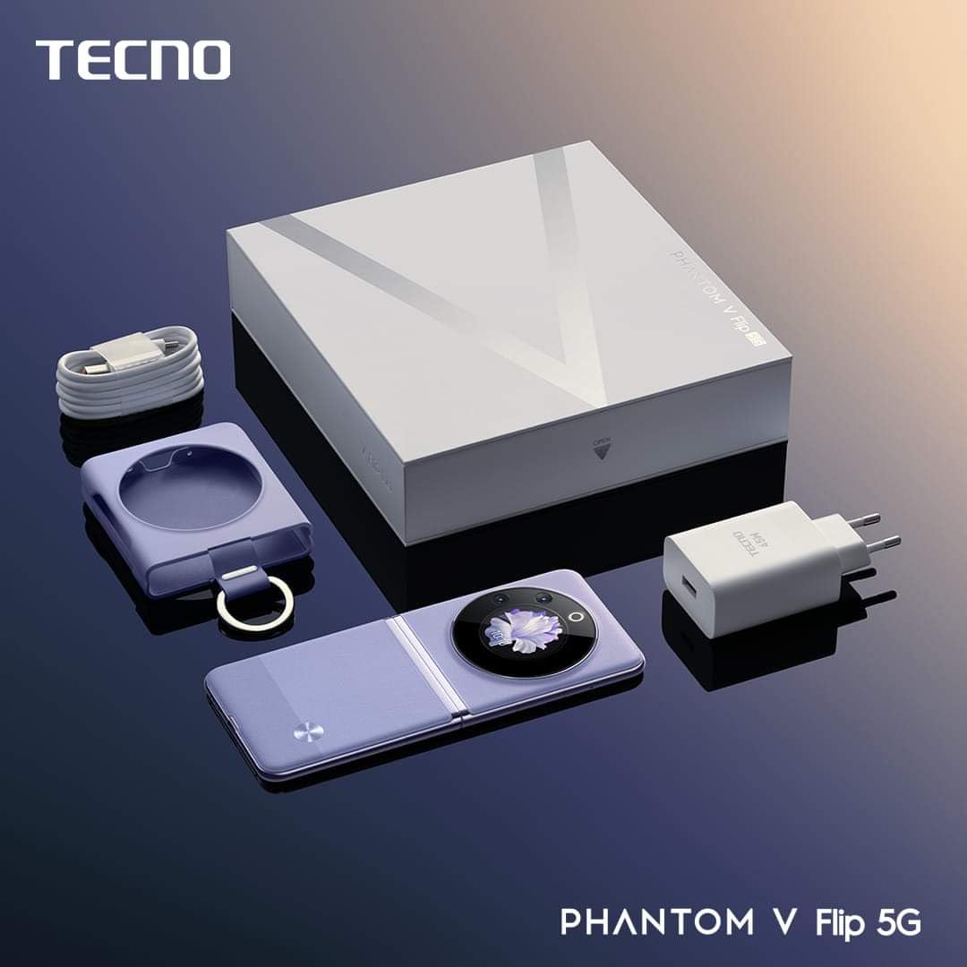 Tecno Phantom V Flip 5G (Iconic Black 8 GB RAM) 256 GB Storage