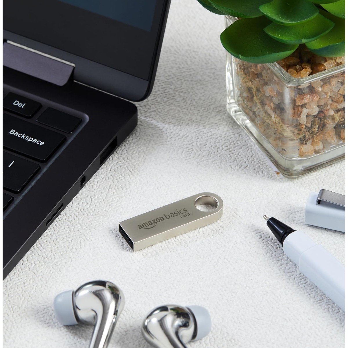 Amazon Basics 64 GB Flash Drive | USB 3.0 | Upto 150 MB/s | Silver