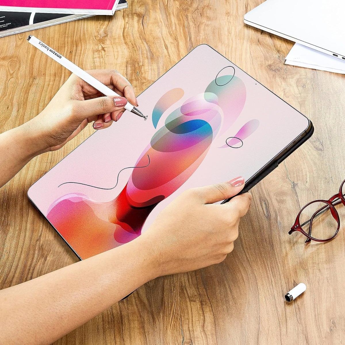 Amazon Basics Capacitive Stylus Pen for iOS and Android Touchscreen Devices, Fine Point Disc Tip, Lightweight Metal Body with Magnetic Cover (White)