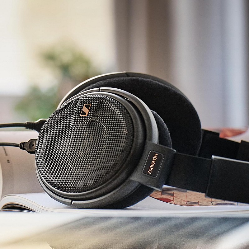 Sennheiser HD 660S2 Wired Audiophile Stereo Headphones with Natural, Relaxed, high-Fidelity Sound with Extra sub bass, Airflow-optimised 42mm high-Performance transducers, Designed in Germany