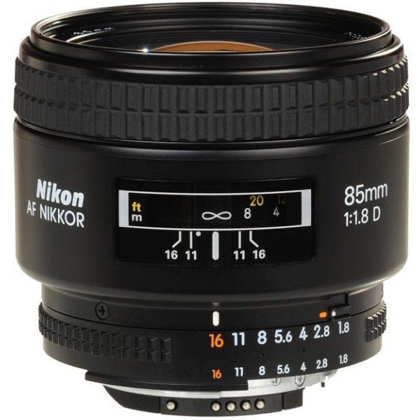 Nikon AF FX NIKKOR 50mm f/1.8D Lens for Nikon DSLR Cameras Nikon AF FX NIKKOR 50mm f/1.8D Lens for Nikon DSLR Cameras