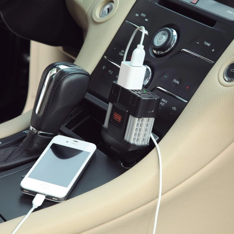 BLACK+DECKER PI100LA-B2C 100W DC to AC Car Power Inverter for Charging Laptop in Car BLACK+DECKER PI100LA-B2C 100W DC to AC Car Power Inverter for Charging Laptop in Car
