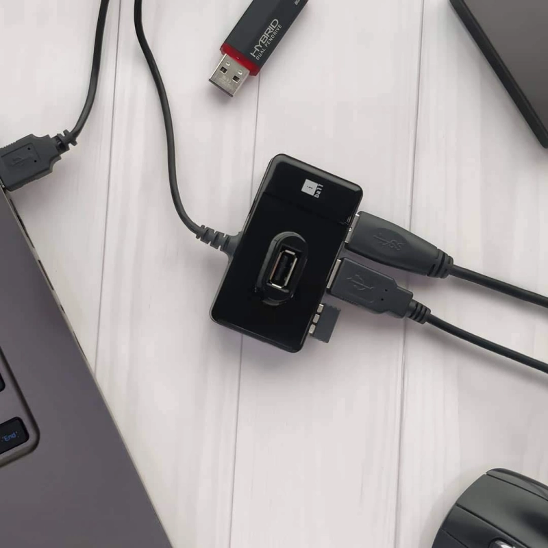 iBall Piano 423 4 Port USB Hub (Black) iBall Piano 423 4 Port USB Hub (Black)